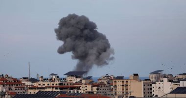 الدفاع المدني في غزة: الاحتلال جن جنونه ويدمر أحياء سكنية بالكامل