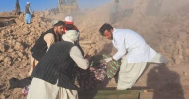 نحو 3000 قتيل و10 آلاف مصاب في زلزال أفغانستان.. صور
