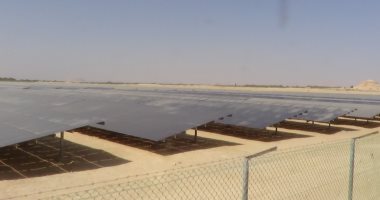 محطة سيوة لتوليد الكهرباء من الطاقة الشمسية.. افتتحت عام 2015 بتكلفة 25 مليون دولار وتنتج 10 ميجاوات.. ساهمت فى توفر 5 ملايين لتر وقود سنويًا.. وساعدت فى تشغيل مصانع التمور والمياه المعدنية.. صور