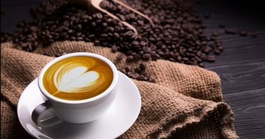 دراسة: تناول فنجان من القهوة غير المحلاة يوميا يؤدي إلى فقدان الوزن