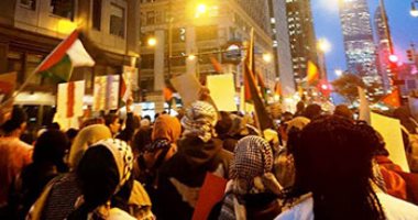 مسيرة حاشدة فى شيكاغو بالولايات المتحدة تضامنا مع الشعب الفلسطيني.. صور