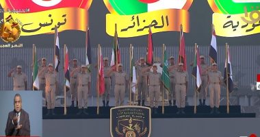 الرئيس السيسى يقدم التحية لأعلام الدول العربية المشاركة فى حرب أكتوبر 