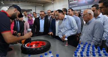 رئيس الوزراء يتفقد توسعات مصنع "بيراميدز" لتصنيع إطارات السيارات