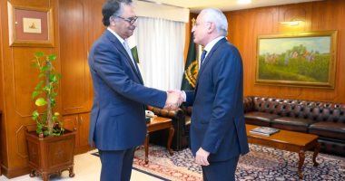 وزير خارجية باكستان يودع سفير مصر بمناسبة انتهاء مهامه في البلاد