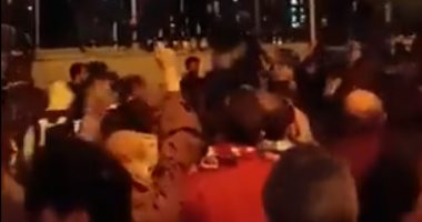 احتجاجات أمام سفارة إسرائيل بتركيا والمتظاهرون يحاولون اقتحامها.. فيديو