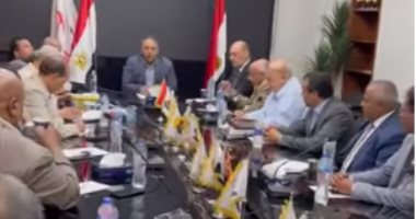 تحالف الأحزاب.. رؤساء 42 حزبا يفوضون الرئيس السيسى لدعم القضية الفلسطينية