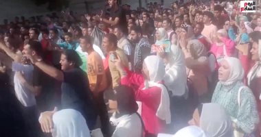 شاهد هتافات طلاب جامعة عين شمس دعمًا لغزة فى الأحداث الحالية