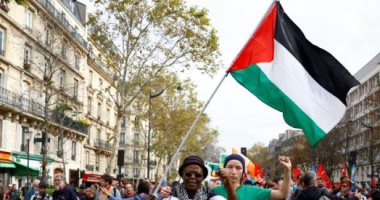 آلأف الفرنسيين يؤيدون الشعب الفلسطينى فى مظاهرات باريس