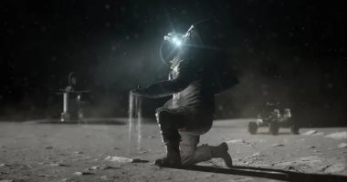 لمحاربة الغبار القمرى.. رواد فضاء أرتميس مون يرتدون بدلات فضائية ذات مجال كهربائى