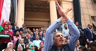 "المحامين" تنظم وقفة على سلالم النقابة للتضامن مع الشعب الفلسطينى