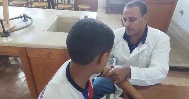 تطعيم 300 ألف طالب ضد الالتهاب السحائي والتطعيم الثنائي بمدارس المنيا