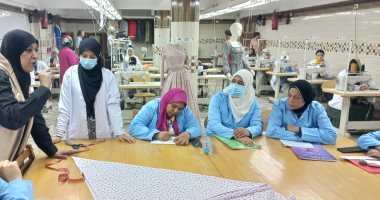وزارة العمل: تدريب فتيات بورسعيد على مهنة الخياطة بمركز التدريب المهني 
