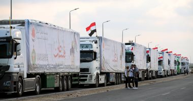 القاهرة الإخبارية: إدخال 128 شاحنة مساعدات لغزة عبر معبرى رفح وكرم أبو سالم