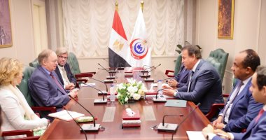 وزير الصحة يستقبل سفير الاتحاد الأوروبى فى مصر لبحث التعاون بالملف الصحى