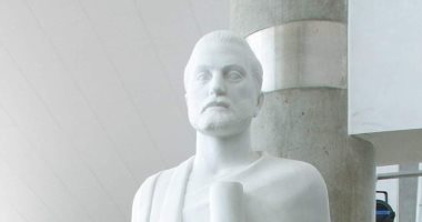 تمثال "ديميتريوس الفاليرى" من أهم مقتنيات مكتبة الإسكندرية.. اعرف قصته