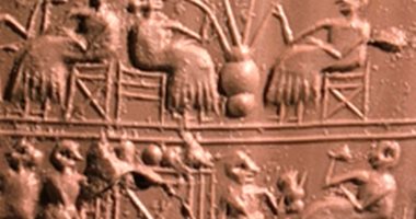 شربوا النبيذ بالشاليموه.. دراسة تكشف طريقة شرب النبيذ عند السومرية منذ 4000 عام