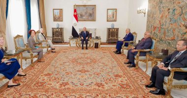 الرئيس السيسى يشدد على قلق مصر البالغ من استمرار تدهور الأوضاع الإنسانية فى غزة