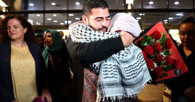 العائدون من الموت.. مطار سيدنى يستقبل الأستراليين الفارين من القصف الإسرائيلي بغزة