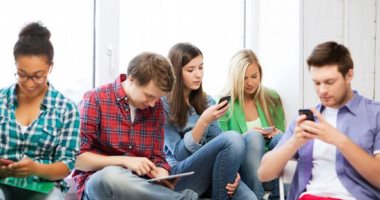 دراسة: استخدام الهواتف المحمولة يؤثر على الخصوبة لدى الشباب