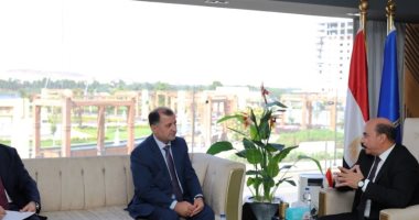 محافظ أسوان يستعرض الفرص الاقتصادية مع سفير طاجيكستان