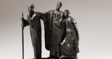 طرح تمثال "المتسولون الثلاثة" لمحمود مختار للبيع فى مزاد عالمى