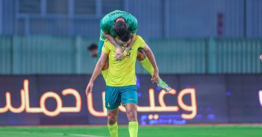 محمد شريف يعود للتسجيل فى الدوري السعودي بعد 67 يوما صيام.. فيديو 