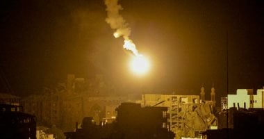 الإسعاف الإسرائيلى: إصابتان جراء سقوط صاروخ من غزة على تل أبيب