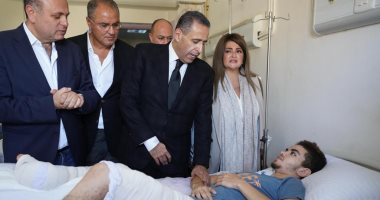 وفد الشركة المتحدة للخدمات الإعلامية يزور المصابين الفلسطينيين بمستشفى العريش.. فيديو وصور