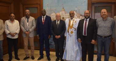 محافظ بورسعيد يستقبل وفد موريتاني لإقامة مشروعات تنموية