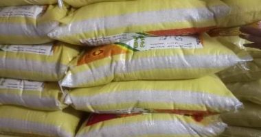 ضبط 3 أطنان أرز و10 آلاف قاروصة سجائر بحملة تموينية على المحلات بسوهاج