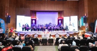 رئيس جامعة بورسعيد يشهد مهرجان كلية التربية النوعية الأول للفنون.. صور