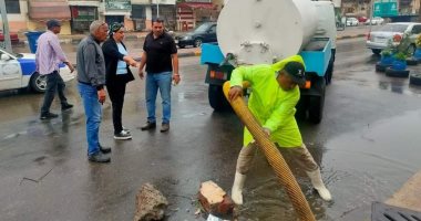 رئيس حى المناخ ببورسعيد: رفع حالة الطوارئ للتعامل مع مياه الأمطار.. صور