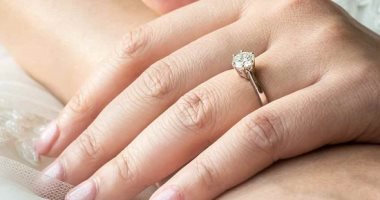 6 عوامل يجب مراعاتها عند شراء خاتم الخطوبة ليبدو باهظ الثمن.. خدى بالك