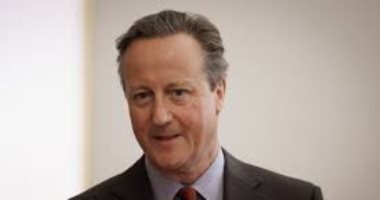 وزير خارجية بريطانيا يحث الولايات المتحدة على مواصلة المساعدات لأوكرانيا