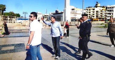 رئيس مدينة الأقصر يقود حملة لرفع الإشغالات بساحة أبو الحجاج ومحيط الفنادق