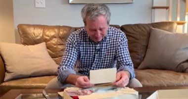 أمريكي يفتح رسالة من والدته توصف مشاعرها ليلة اغتيال جون كينيدى