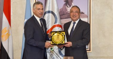 محافظ الإسكندرية يوقع بروتوكول مع التعاون للبترول لإنشاء وتشغيل المحطات