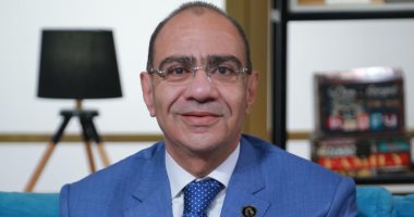 وزارة  الصحة تهنئ الدكتور حسام حسنى لتعيينه أمينا عاما للمجلس الصحى المصرى