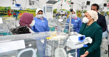 السيدة انتصار السيسى تزور أطفال فلسطين بمستشفى العاصمة الإدارية