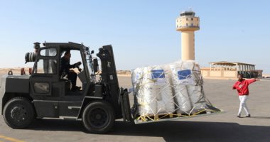 العراق يرسل دفعة جديدة من المواد الإغاثية إلى قطاع غزة