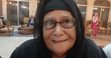 عمرها 77 سنة وانتخبت فى مسقط.. شاهد رسالة أكبر ناخبة للرئيس السيسى (فيديو)