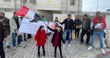 السفارة المصرية بتونس تشهد حضور كثيف من الجالية للمشاركة بالانتخابات