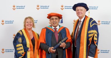 جامعة سندرلاند بالمملكة المتحدة تمنح الدكتور محمد لطفى الدكتوراه الفخرية
