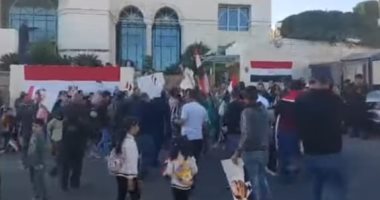 المصريون بالأردن يصوتون بثانى أيام انتخابات الرئاسة على أنغام "تسلم الأيادى"