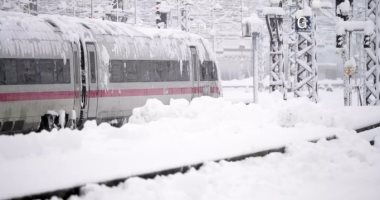 ارتفاع ضحايا العواصف الثلجية فى فرنسا لـ4 أشخاص والبحث عن مفقودين.. فيديو