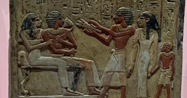 شاهد تماثيل ولوحات العائلة فى مصر القديمة بمتحف آثار الغردقة.. صور