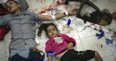 الهلال الأحمر الفلسطينى: 60% من مصابى غزة بحاجة للعلاج فى الخارج