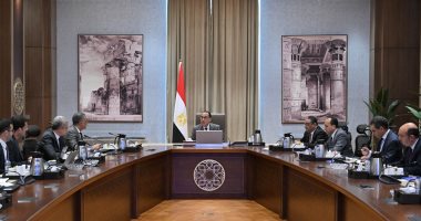 رئيس الوزراء يلتقى فريق "انطلاق" لاستعراض تقرير شامل عن ريادة الأعمال بمصر