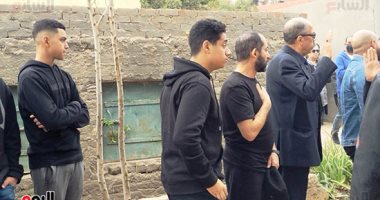 أحمد حلمى يتلقى العزاء فى شقيقه اليوم فى بنها والأحد فى مسجد الشرطة