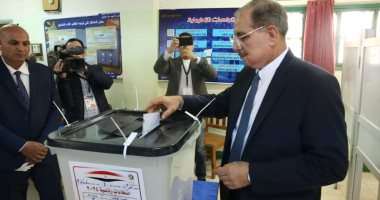 محافظ كفر الشيخ ونائبه يدليان بصوتيهما فى الانتخابات الرئاسية.. فيديو وصور